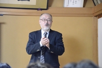 「観光で海外に行ったことがほとんどない」と語る羽賀学長。